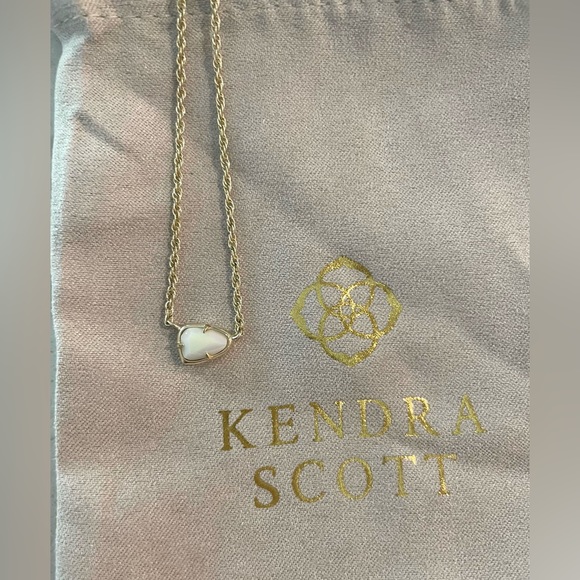 Kendra Scott Jewelry - Kendra Scott Necklace with small white stone